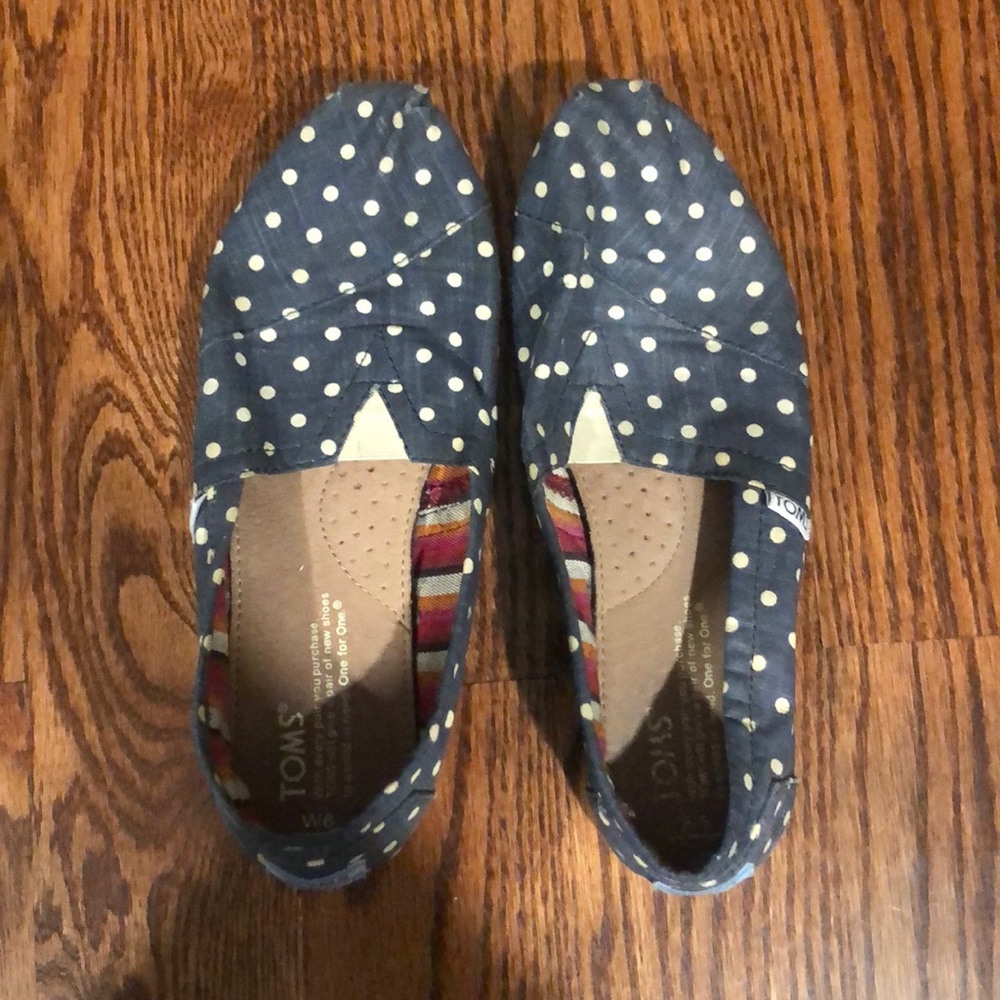 Toms